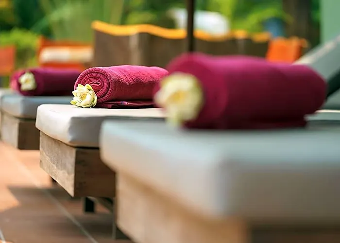 Hotel Reveal Courtyard In Reveal Angkor 4*