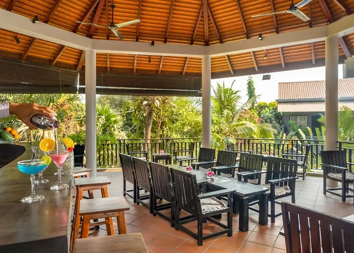 Reveal Courtyard In Reveal Angkor