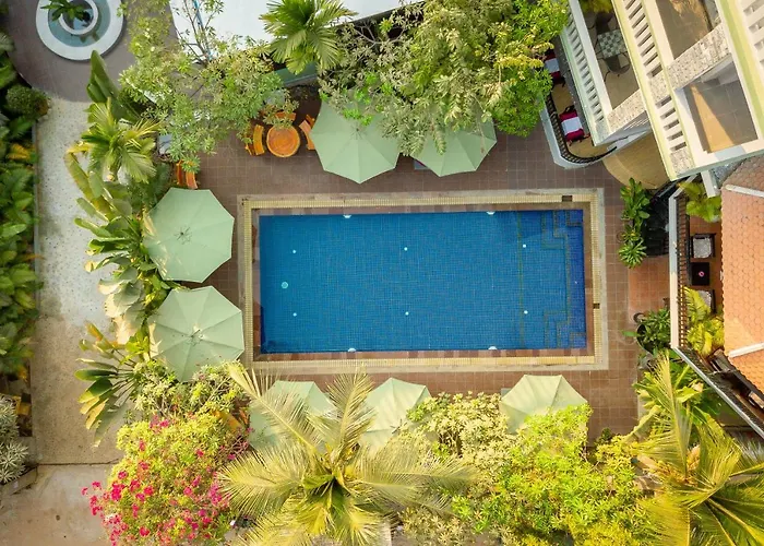 Reveal Courtyard In Reveal Angkor Siem Reap