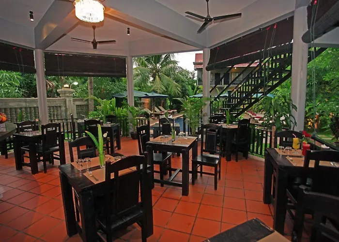 Hotel Reveal Courtyard In Reveal Angkor