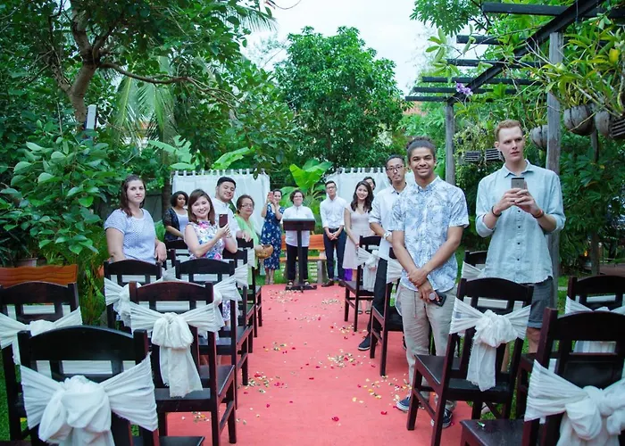 Reveal Courtyard In Reveal Angkor Siem Reap