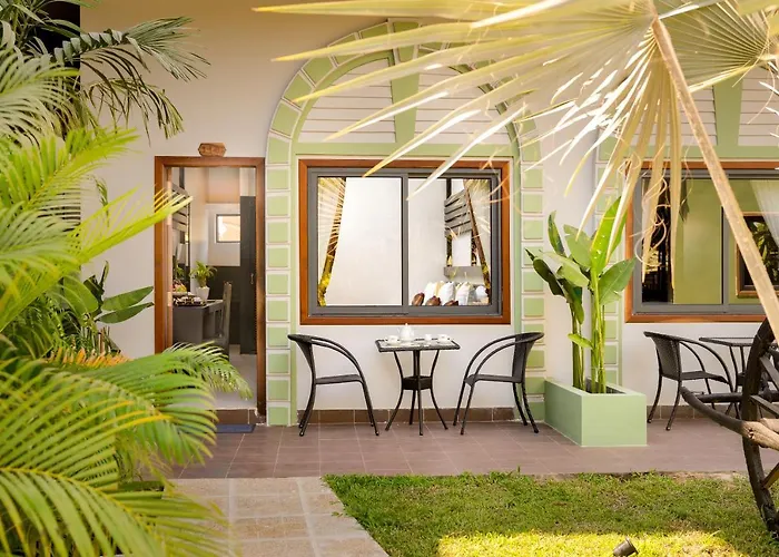Hotel Reveal Courtyard In Reveal Angkor 4*